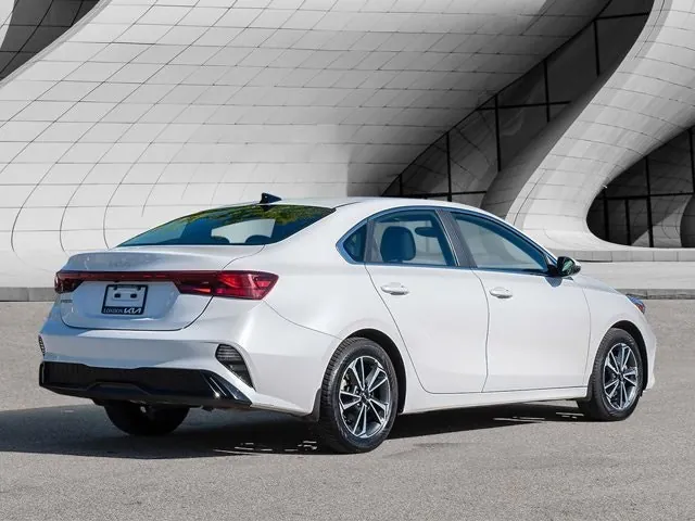 Kia Forte 2024 photo 5