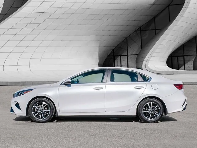 Kia Forte 2024 photo 2