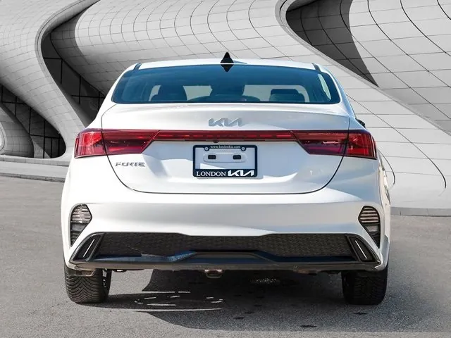 Kia Forte 2024 photo 4