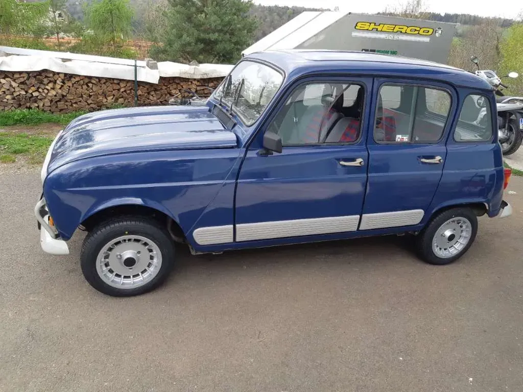 Renault R4
