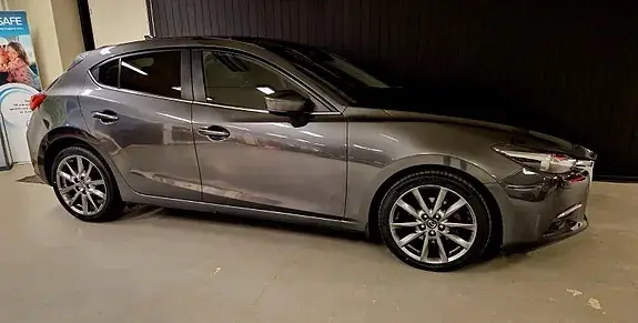 Mazda 3 2017 photo 2