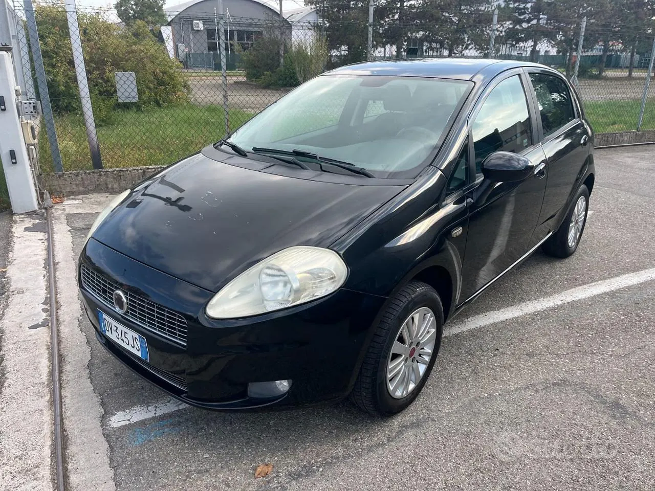 Fiat Grande Punto 2009 photo 2