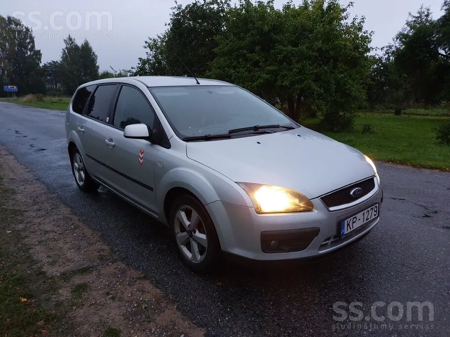 Ford Focus 2005 photo 2