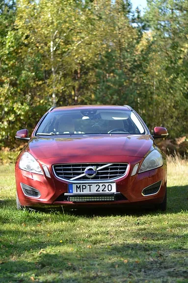 Volvo V60 2011 photo 2