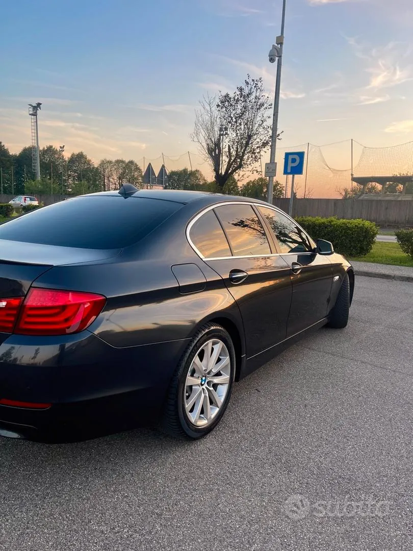 BMW 5 Series 2013 photo 2