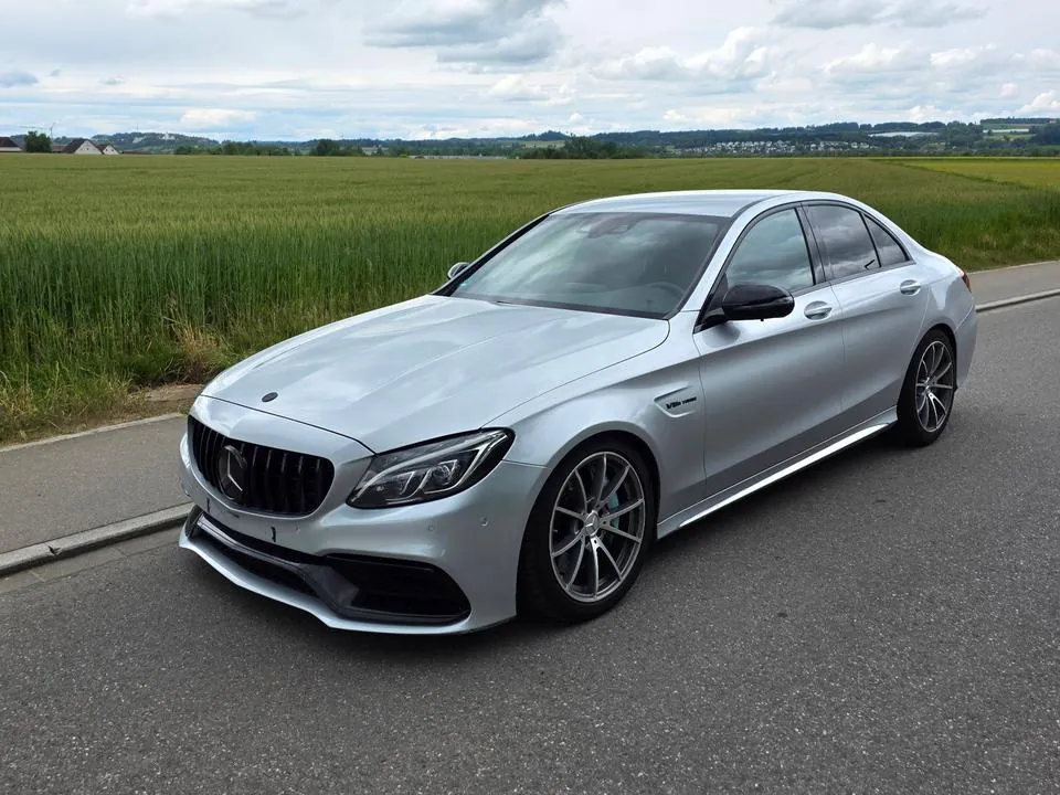 Mercedes-Benz C63 Amg