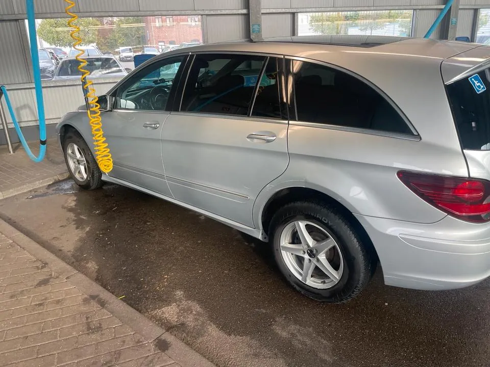 Mercedes-Benz R-Class