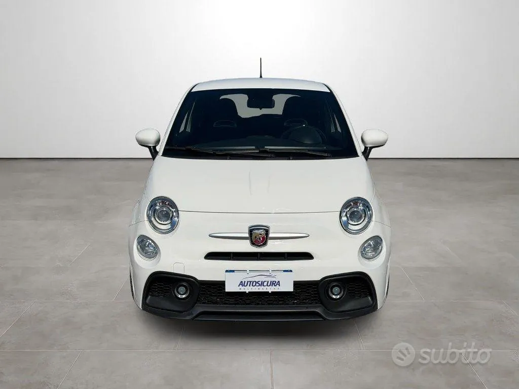 Abarth 595 2022 photo 2