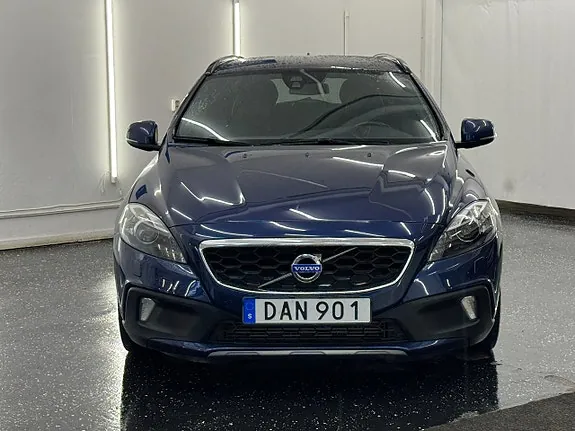 Volvo V40 Cross Country 2015 photo 2