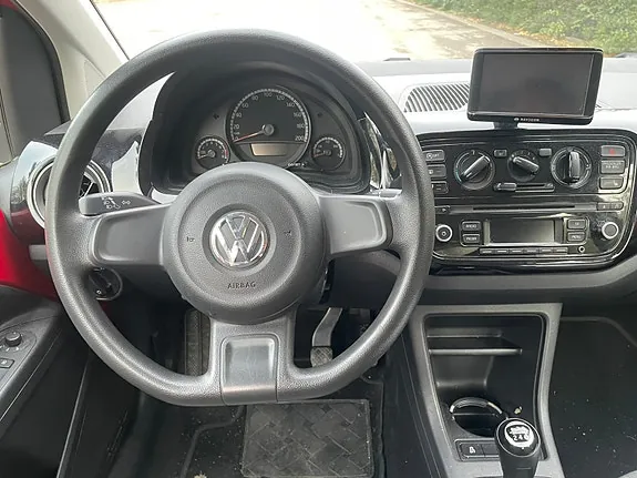 Volkswagen Up 2013 photo 5