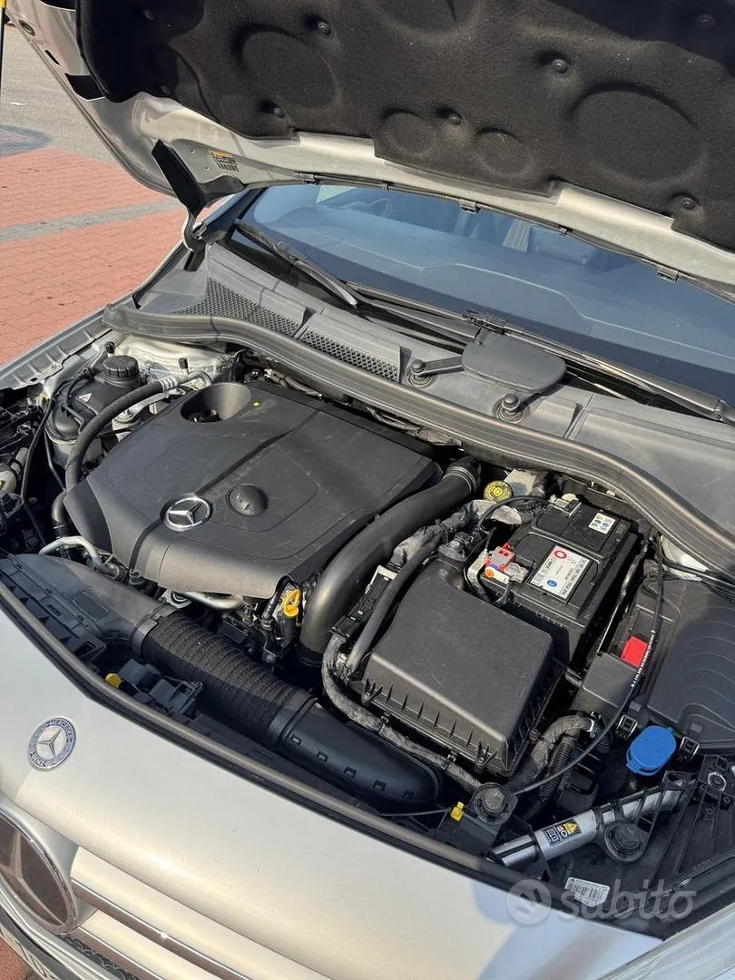 Mercedes-Benz B200 2014 photo 5