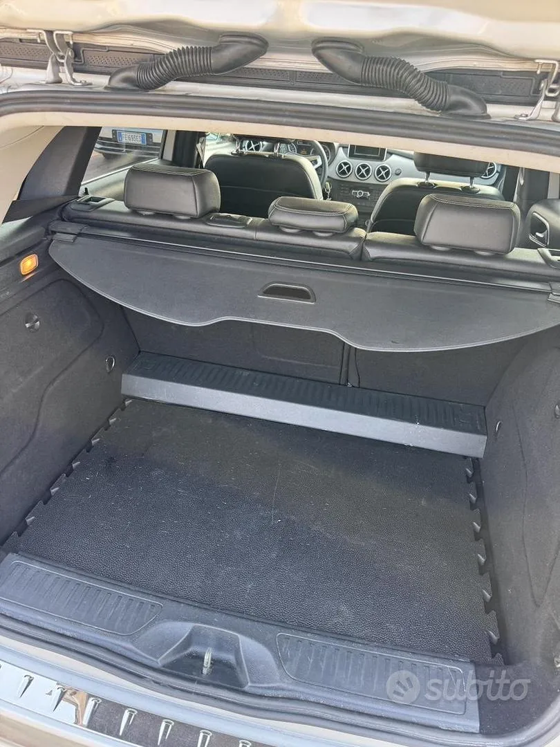 Mercedes-Benz B200 2014 photo 4