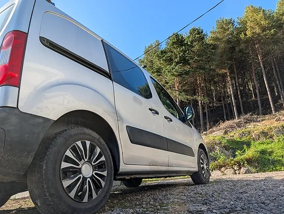 Peugeot Partner 2011 photo 4