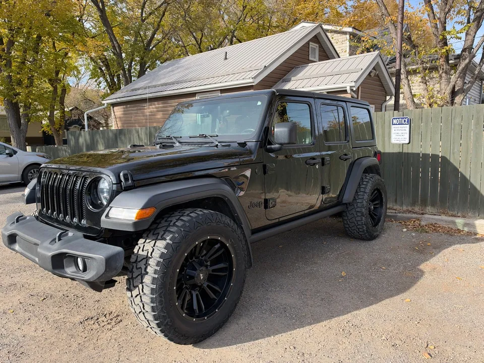 Jeep Wrangler 2022 photo 2