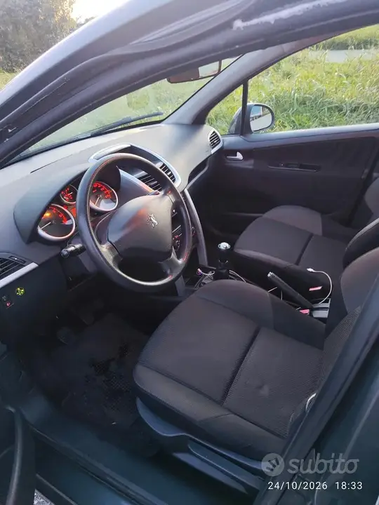 Peugeot 207
