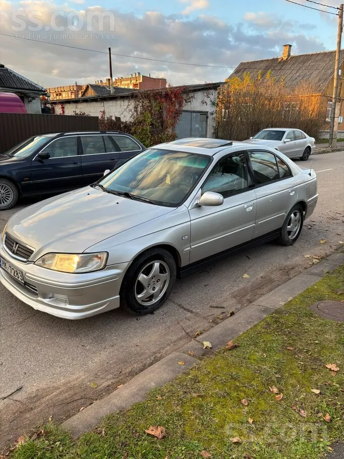 Honda Accord 1999 photo 2