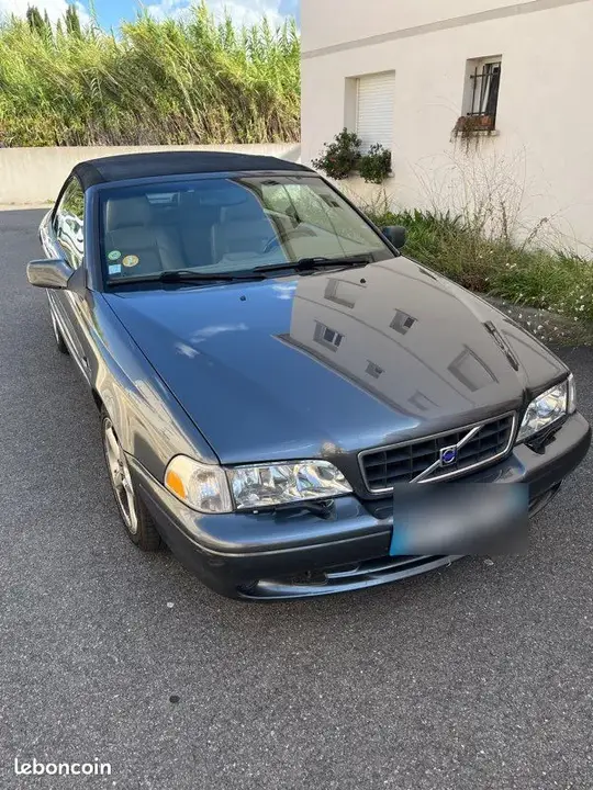 Volvo C70 2004 photo 2