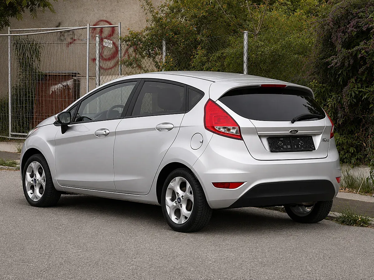 Ford Fiesta 2012 photo 3