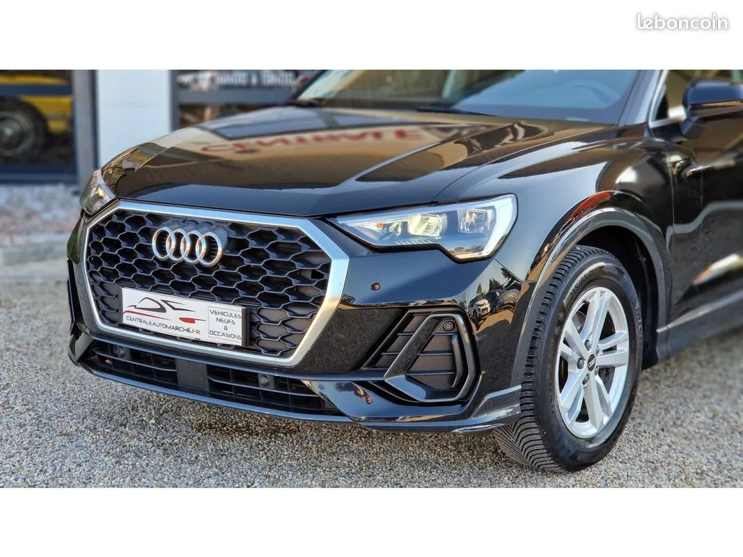 Audi Q3 2021 photo 3