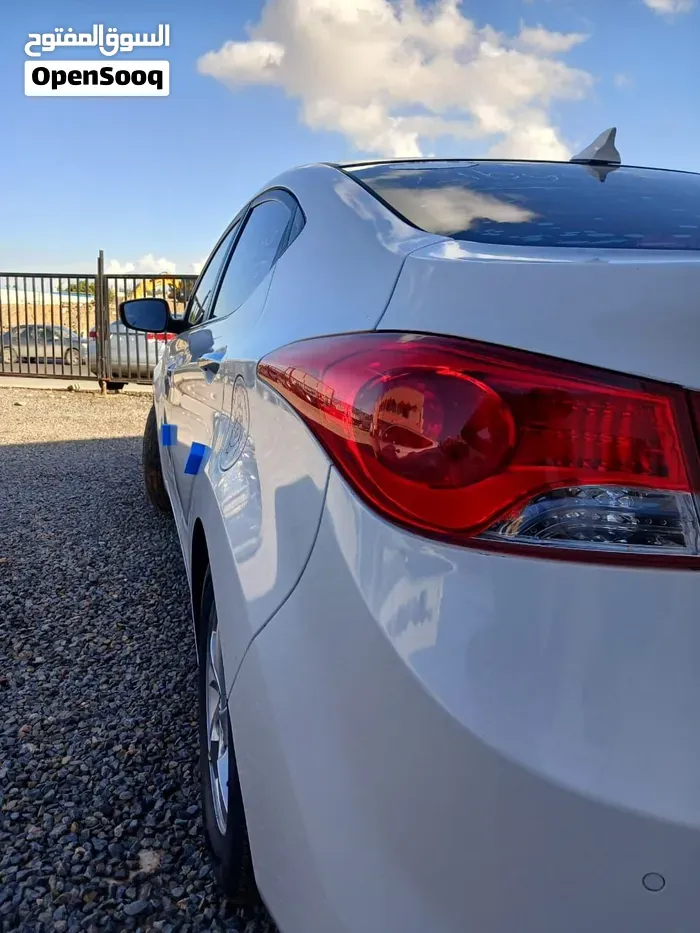 Hyundai Elantra 2012 photo 2