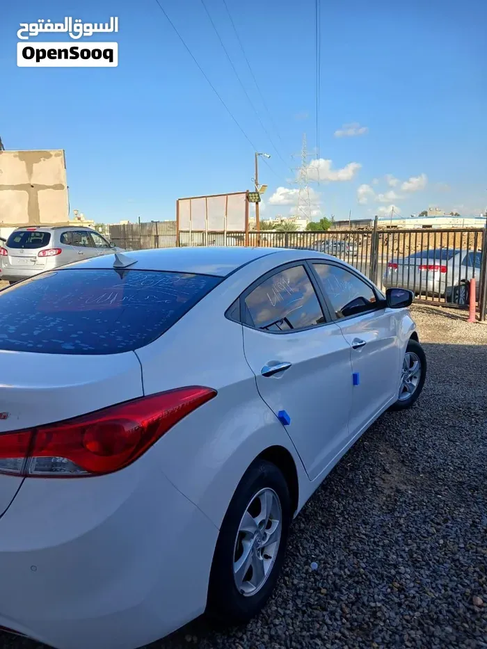 Hyundai Elantra 2012 photo 4