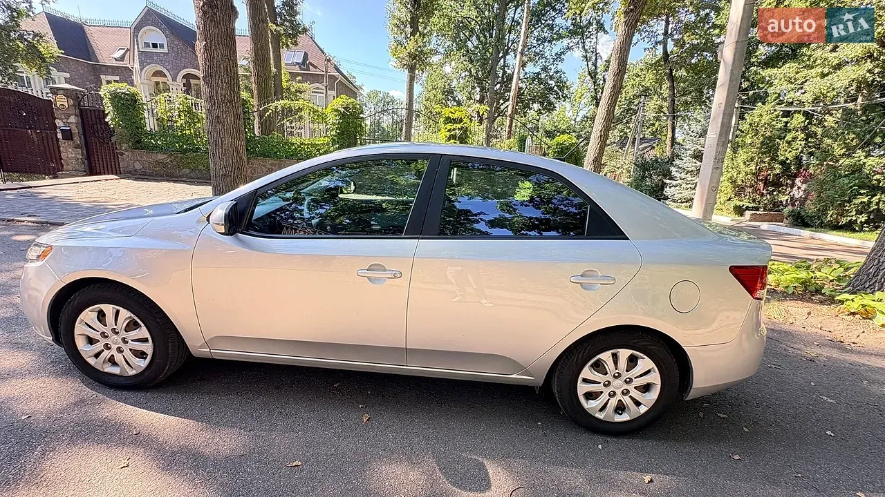 Kia Forte 2012 photo 3