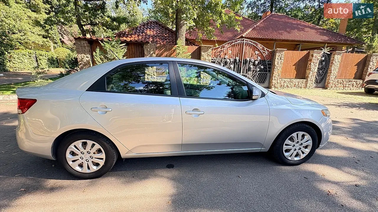 Kia Forte 2012 photo 2