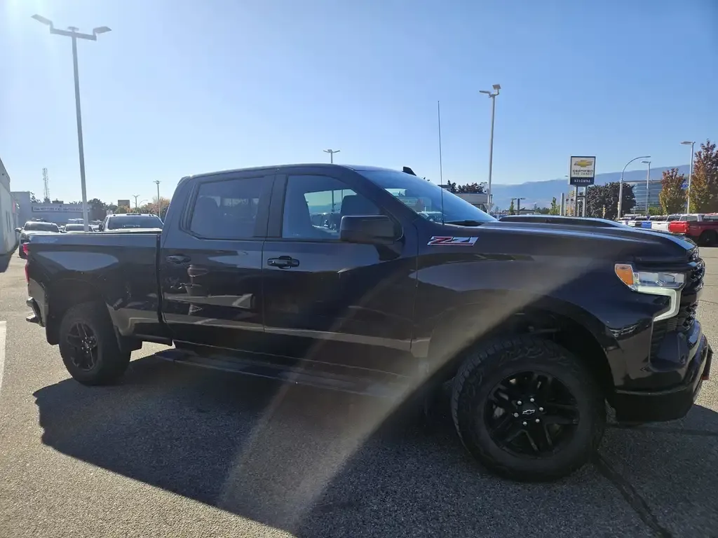 Chevrolet Silverado 1500 2024 photo 3