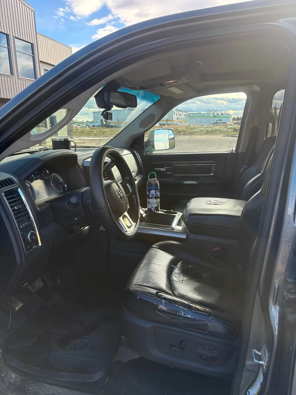 Ram 3500 Laramie 2013 photo 5