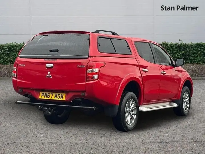 Mitsubishi L200 2017 photo 3
