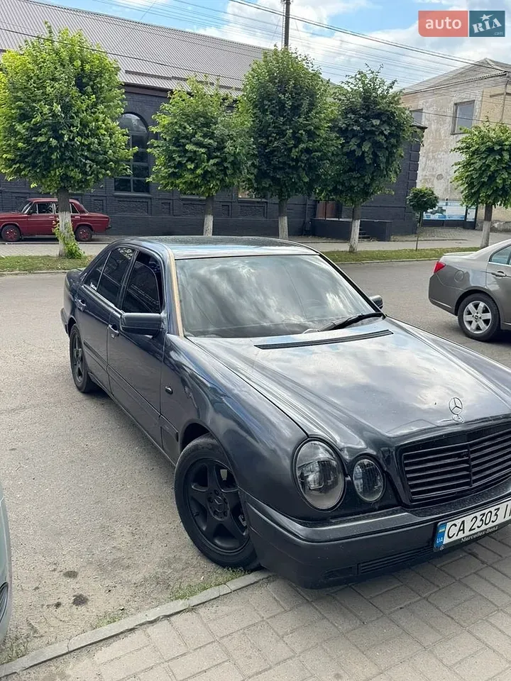 Mercedes-Benz E-Class 1995 photo 5