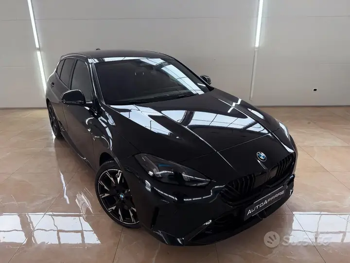 BMW 118D 2025 photo 2