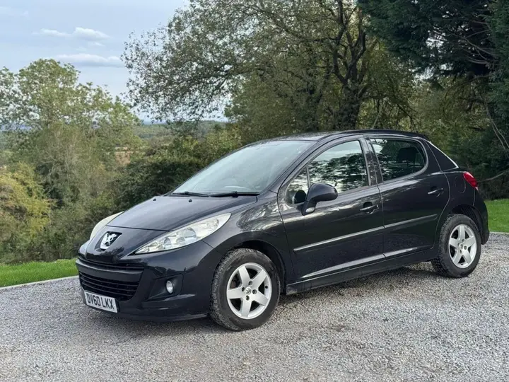 Peugeot 207 2010 photo 4