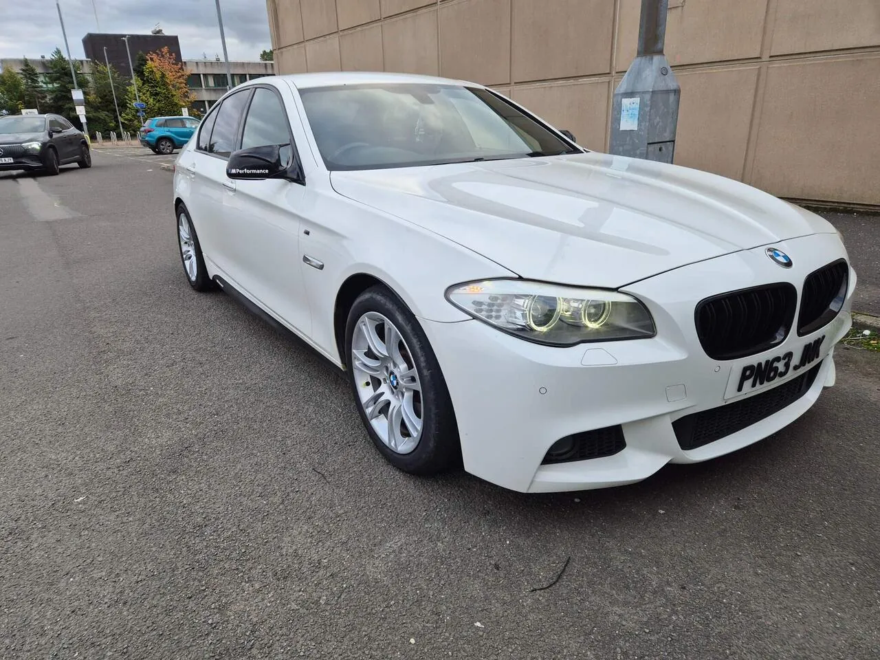 BMW 5 Series 2013 photo 2