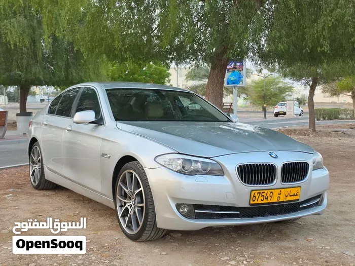 BMW 5 Series 2011 photo 2