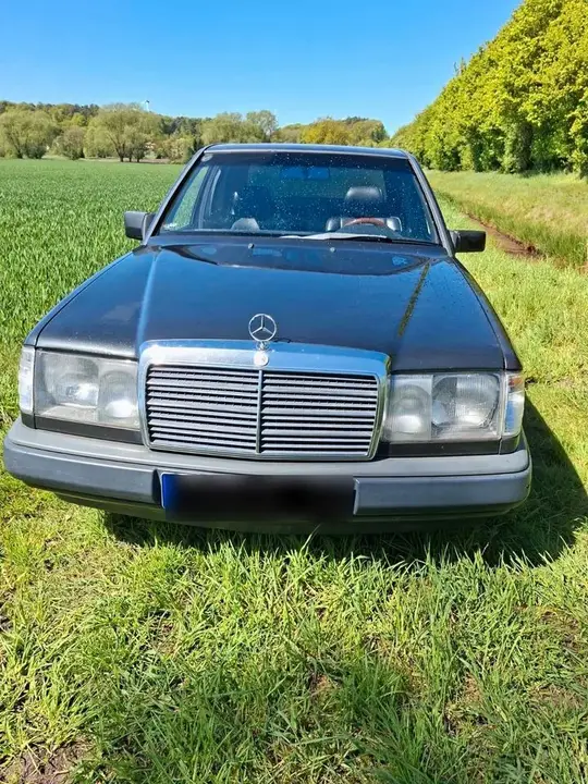Mercedes-Benz W124