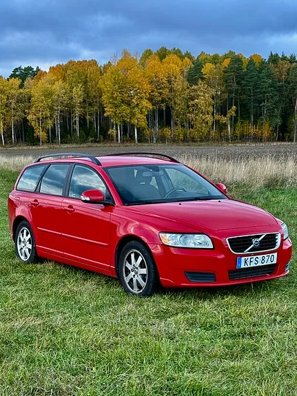 Volvo V50 2010 photo 2