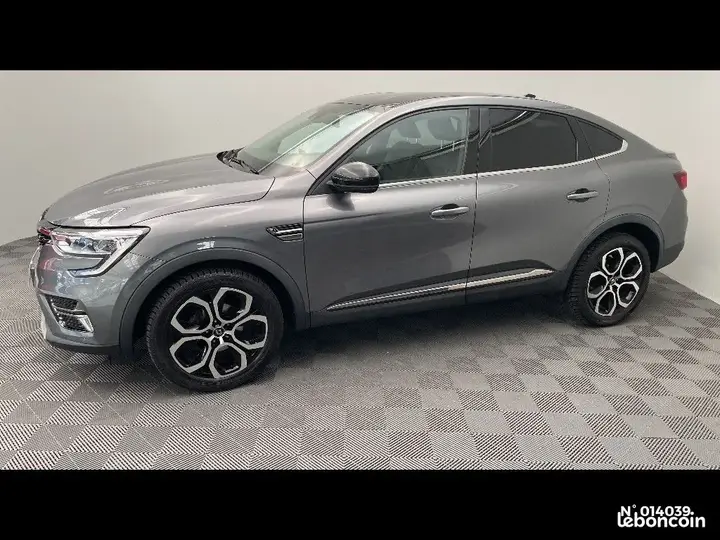 Renault Arkana 2023 photo 2
