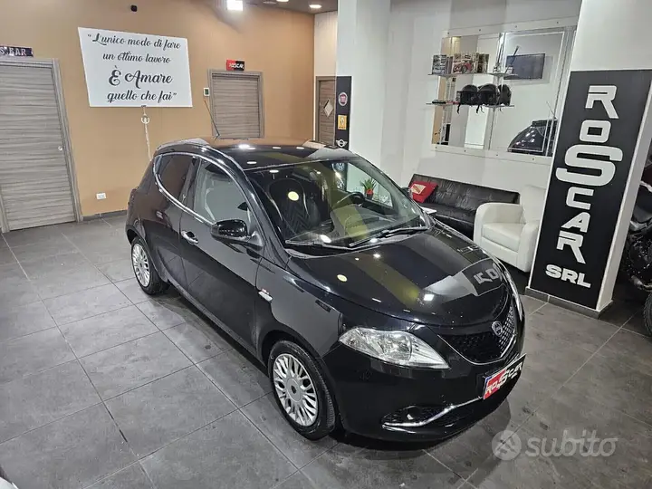 Lancia Ypsilon 2017 photo 2