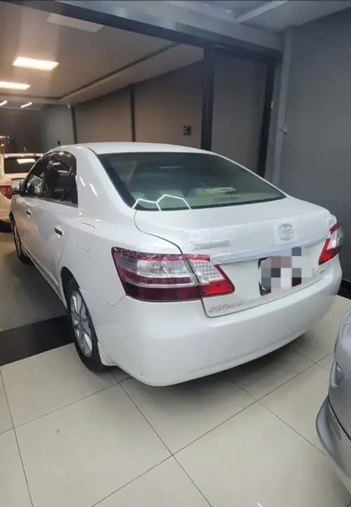 Toyota Premio