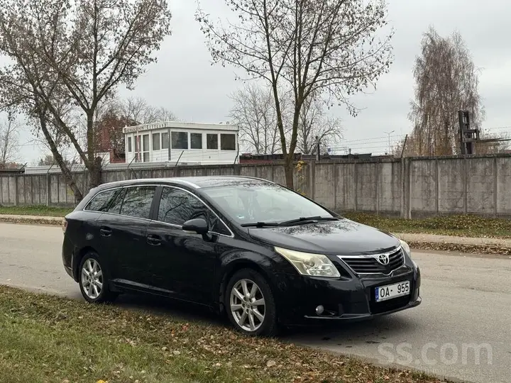 Toyota Avensis 2011 photo 4