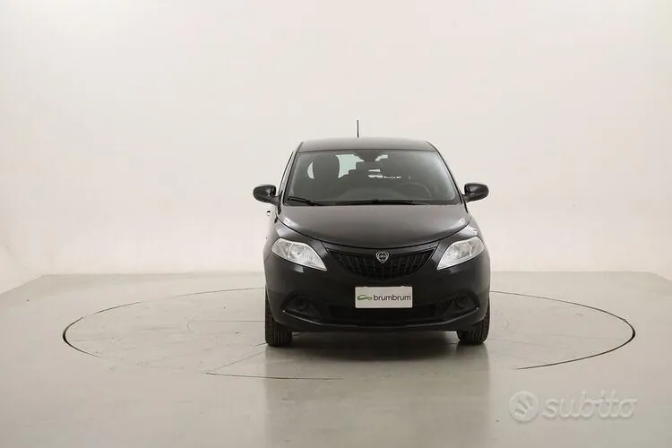 Lancia Ypsilon 2024 photo 2