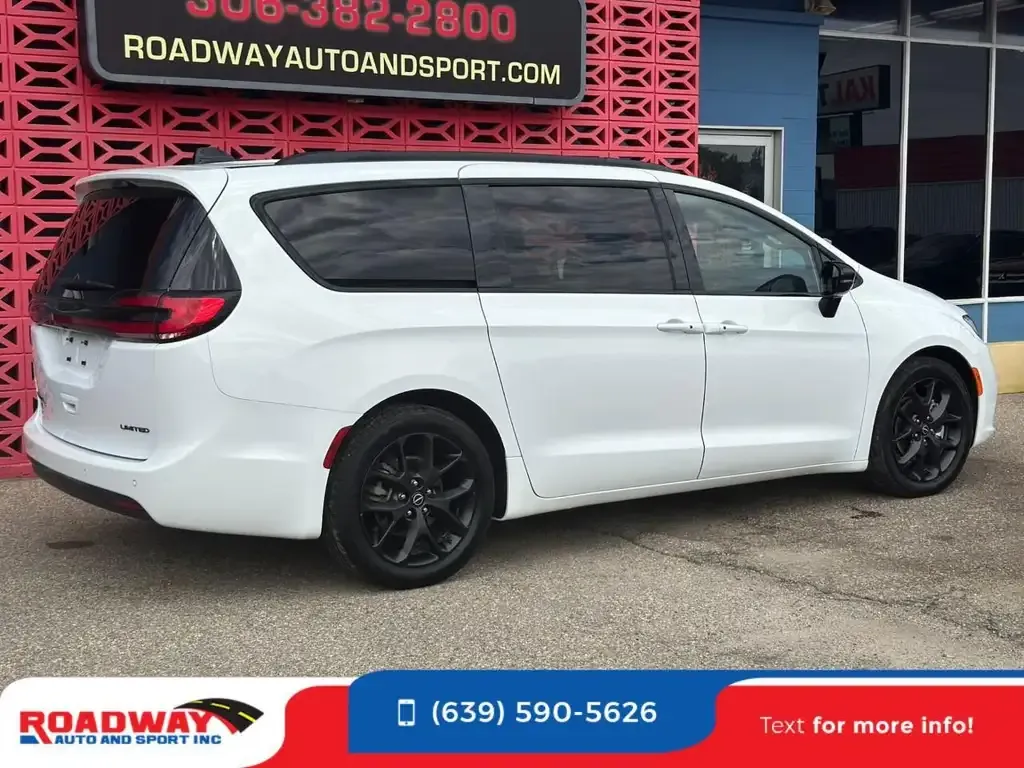 Chrysler Pacifica 2025 photo 5