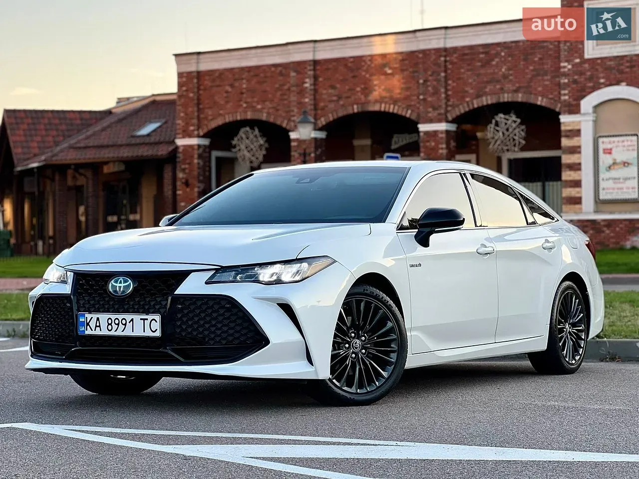 Toyota Avalon 2018 photo 5