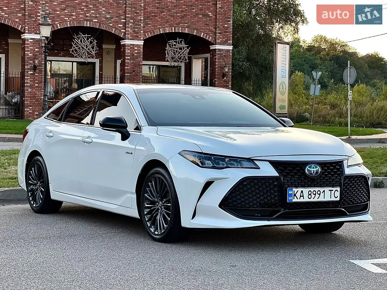 Toyota Avalon 2018 photo 4