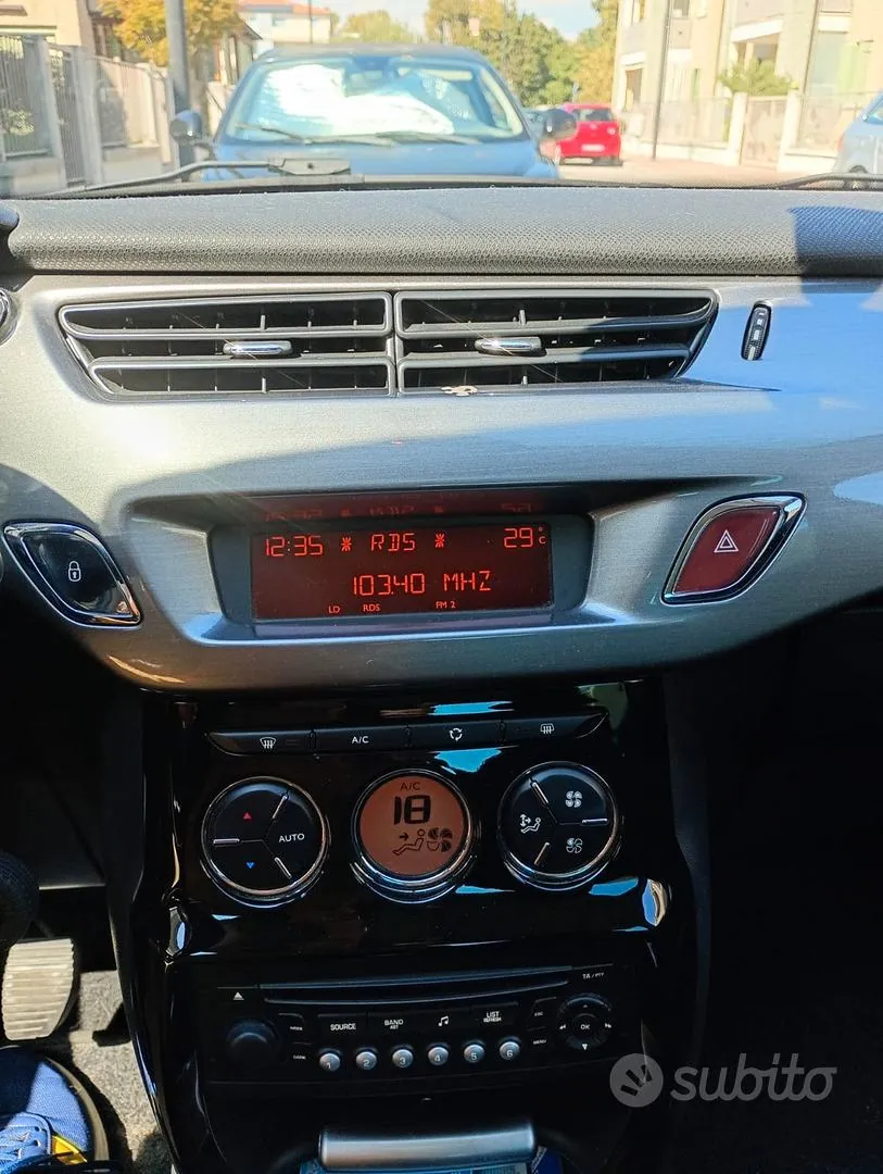 Citroen C3 2010 photo 2