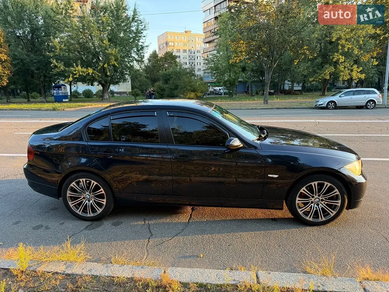 BMW 3 Series 2005 photo 4