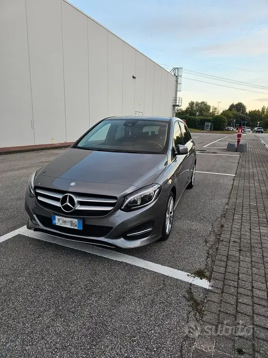 Mercedes-Benz B