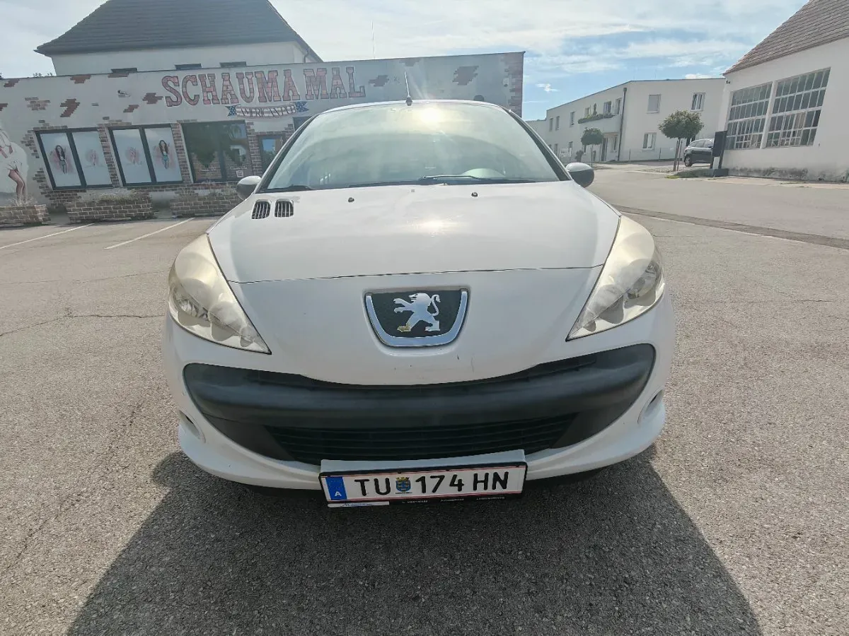 Peugeot 206 2009 photo 2