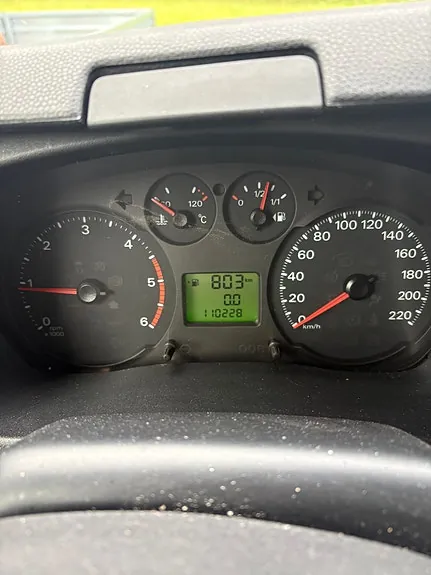 Ford Transit 300S Van 2010 photo 2